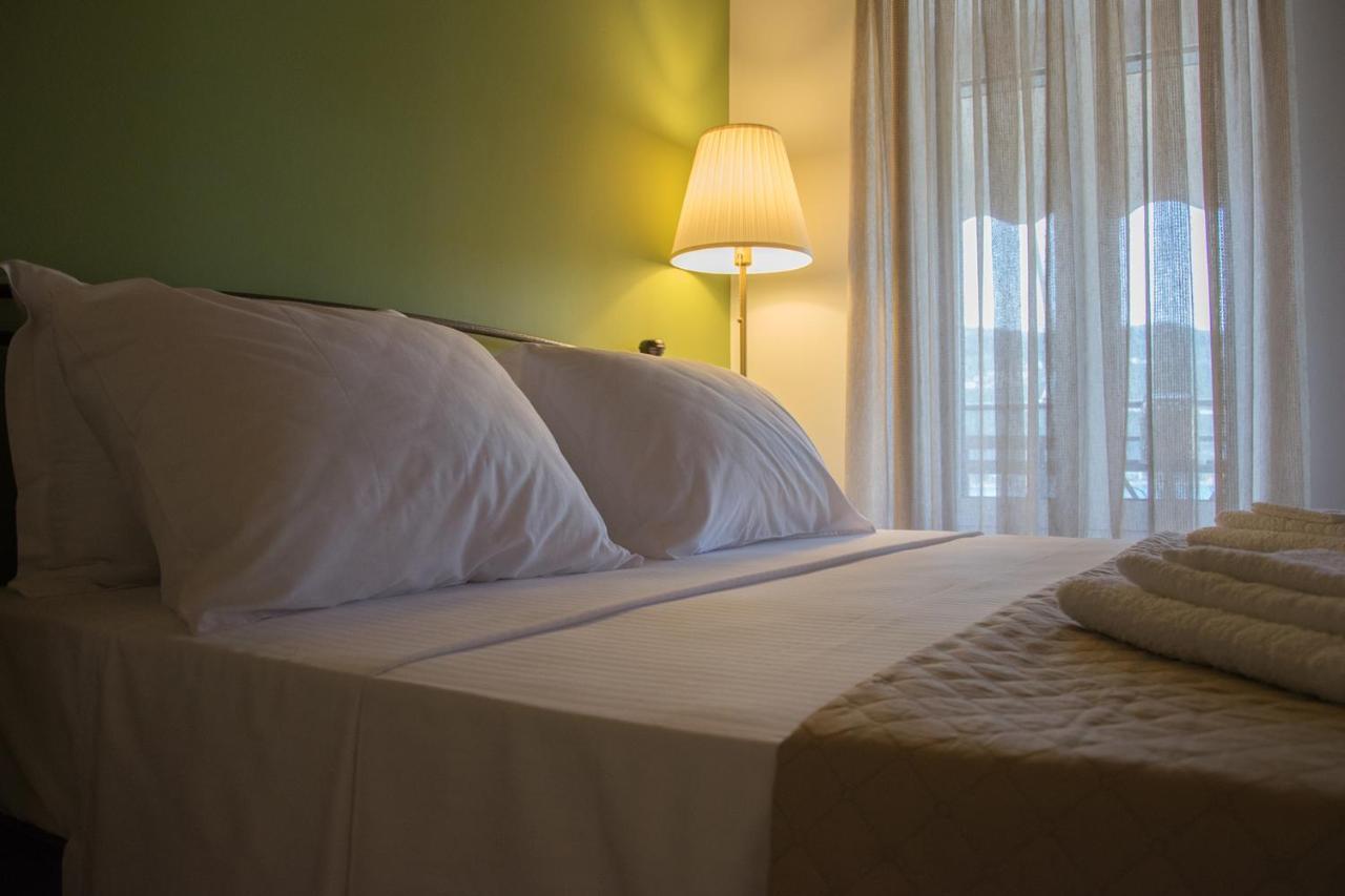 Stonehouse With Wonderful Seaview Appartement Samos Town Buitenkant foto